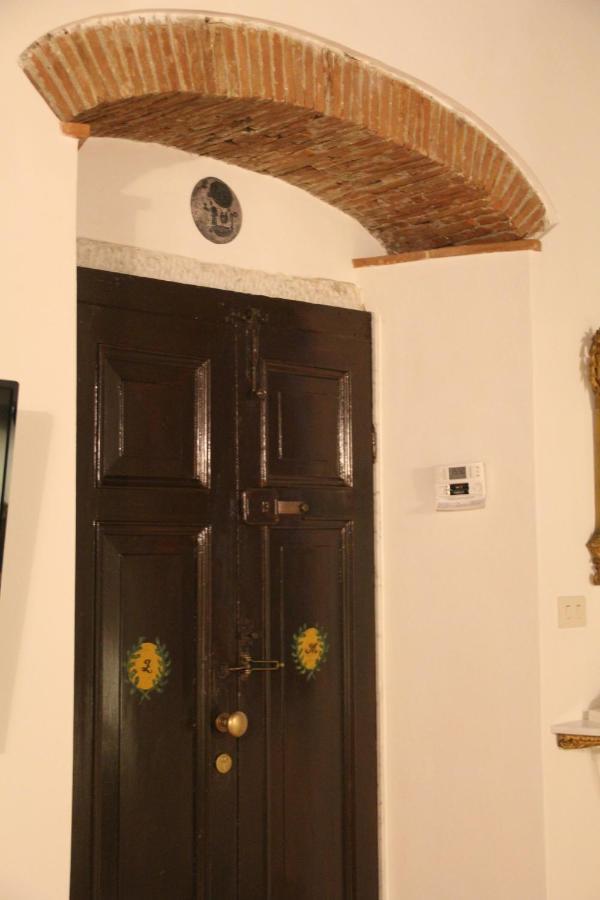La Porta Sui Monti Di Luna Carrara Exterior foto